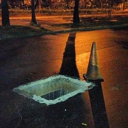 Hati-hati, Penutup Gorong-gorong Depan Summitmas Jl Sudirman Hilang!