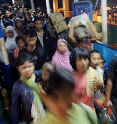 Hampir 300 Ribu Pemudik Arus Balik Tiba di Pelabuhan Merak 