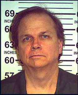 Pembebasan Bersyarat Pembunuh John Lennon Kembali Ditolak