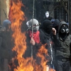 Bentrok dengan Polisi, 113 Pelajar & Mahasiswa di Chili Ditangkap