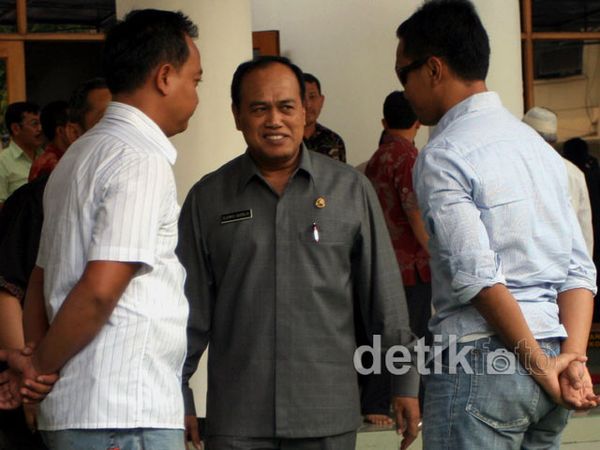 Pemeriksaan Djoko Susilo Diselingi Salat Jumat Pemeriksaan Djoko Susilo Diselingi Salat Jumat