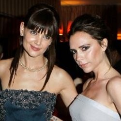 Katie Holmes Siap Perang dengan Victoria Beckham
