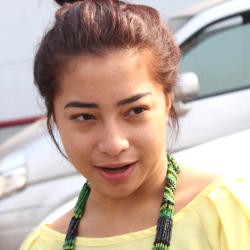 Tak Mau Manja, Nikita Willy Belajar Makeup Sendiri