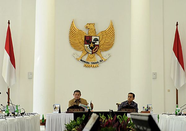 SBY Gelar Rapat Terbatas Bahas Ekonomi