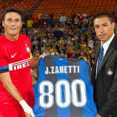 Javier Zanetti Sudah 800