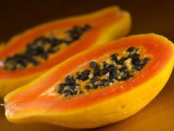 Rambut Berketombe? Makanlah Pepaya!