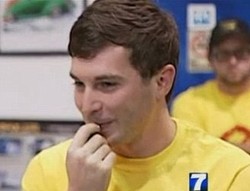 Korban Bullying Dapat Perbaikan Mobil Gratis