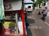 PKL Kebagian Rezeki di Acara Jokowi