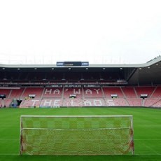 Lapangan Tergenang, Sunderland vs Reading Ditunda