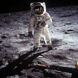 Fakta-Fakta Menarik Neil Armstrong Semasa Hidup