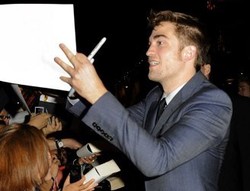  Robert Pattinson Suka Mobil Murah