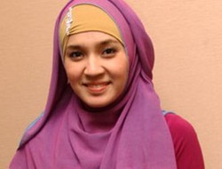 Nissan Serena Rumah Kedua Dhini Aminarti