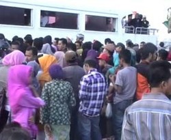 Arus Balik Penumpang Pelabuhan Batu Guluk Capai 1.458 Orang