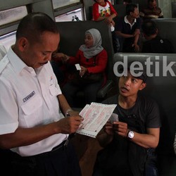 Tahun Depan, Kereta Api Ekonomi Jarak Jauh Bakal Ber-AC Semua