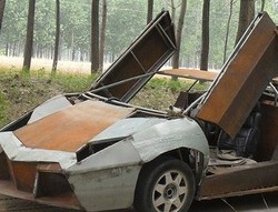 Lamborghini dari Besi Bekas, untuk Angkut Pupuk!
