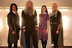 Demi Keselamatan Penerbangan, Perhatikan Hobbit & Wizard!