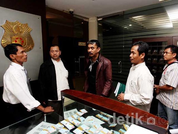 Polri Didesak Segera Selesaikan Kasus Sampang