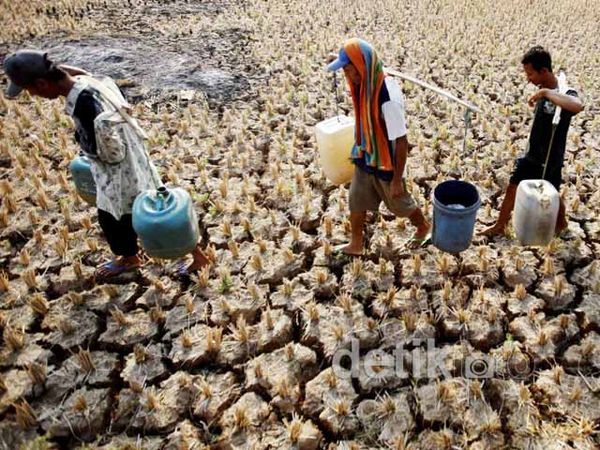Warga Bekasi Mulai Kesulitan Air Bersih