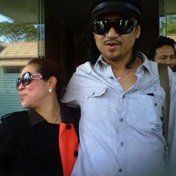 Opera Van Java Tak Akan Tayangkan Pernikahan Nunung