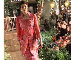 5 Batik & Kebaya Karya Guruh Soekarno Putra