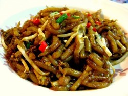 Lao Shu Fen, si Ekor Tikus yang Lentur Enak