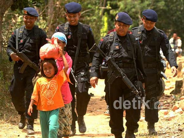 Pasca Kerusuhan, Polisi Masih Berjaga di Sampang
