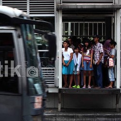 Tak Punya Uang untuk Mudik, Oto Nekat Nyopet Penumpang TransJ