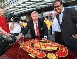 Fergie Larang Pemain Muda MU Naik Mobil Sport