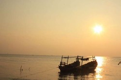 Terhipnotis Sunset Cantik di Tanjung Kait