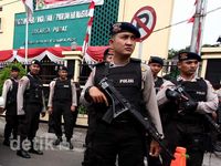Sidang John Kei Dijaga Ratusan Polisi