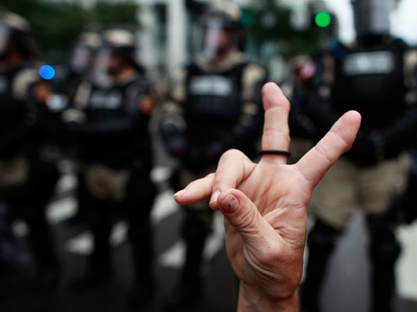 Tolak Romney, Pendemo Sambangi Konvensi