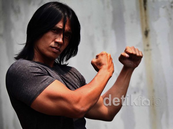 Tubuh Kekar Agung Hercules