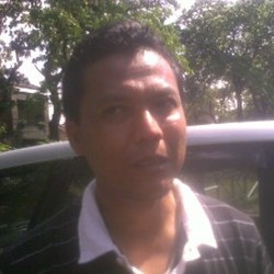 Anwar Sanusi Kemungkinan Dipertahankan Persib