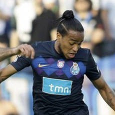 Inter Rampungkan Transfer Alvaro Pereira