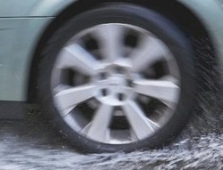 Mayoritas Ban Mobil di Jakarta Kurang Angin