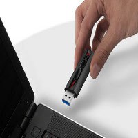Memagari Laptop yang Banyak Dicolok Flashdisk