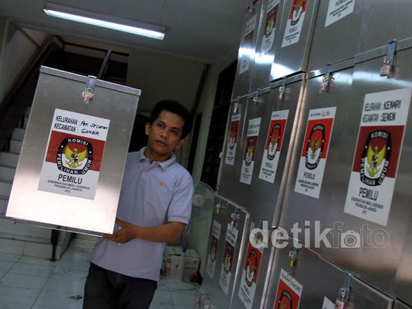 Kotak Suara Pilgub DKI Mulai Didistribusikan