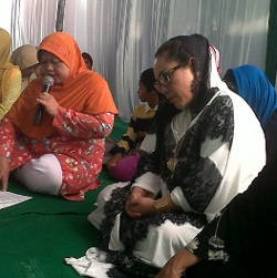 Jelang Pernikahan, Nunung Gelar Pengajian