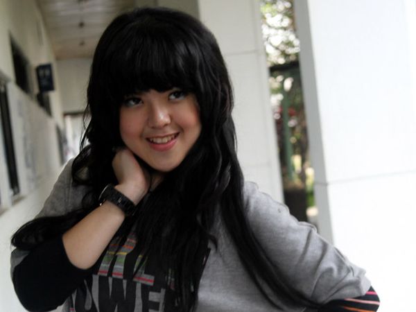 Tina Toon Bergaya Casual