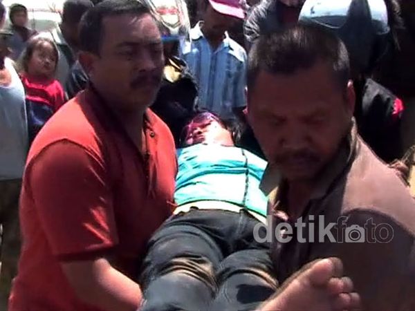 Paranormal Pingsan Saat Ritual di Batu Bertuah