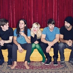 Bintang Lain yang Bersinar dari Internet (2): Walk Off The Earth