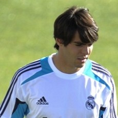 Lewat Sang Istri, Kaka Terindikasi Akan Pulang ke Brasil