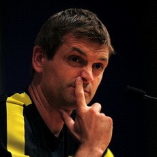 Barca Waspadai Madrid yang Terluka