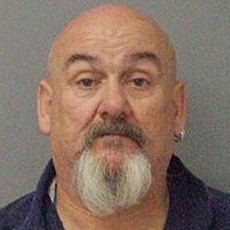 Marah Diganggu Saat Halloween, Pria Nyalakan Kembang Api di Bokong ABG