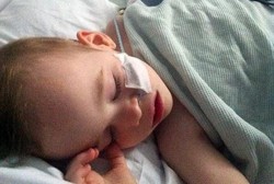 Minum Pembersih Oven yang Tidak Ditutup, Balita Sekarat