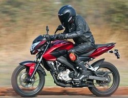 Kalah Soal Paten 2 Busi, Bajaj Siap Brojolkan Motor 3 Busi