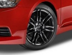 Minggir Pelek Krom, Saatnya Ganti dengan Pelek Hitam