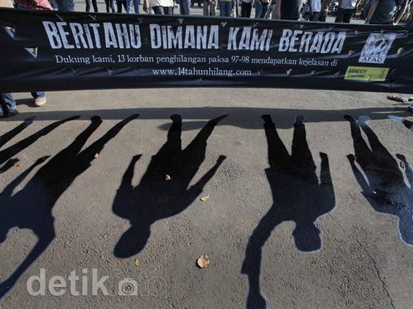 Demo Unik di Hari Korban Penculikan Sedunia