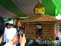 Pemda Jakbar Gelar Lebaran Ketupat