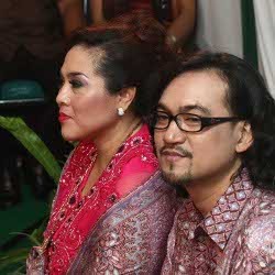 Akad Nikah Nunung & Iyan Digelar Tertutup